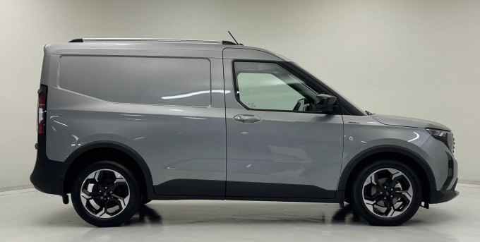2025 Ford Transit Courier