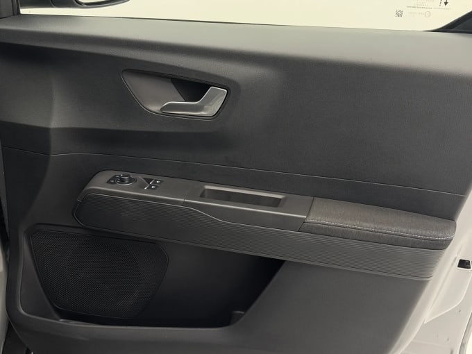 2025 Ford Transit Courier
