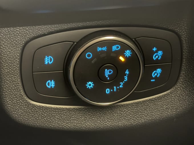 2025 Ford Transit Courier