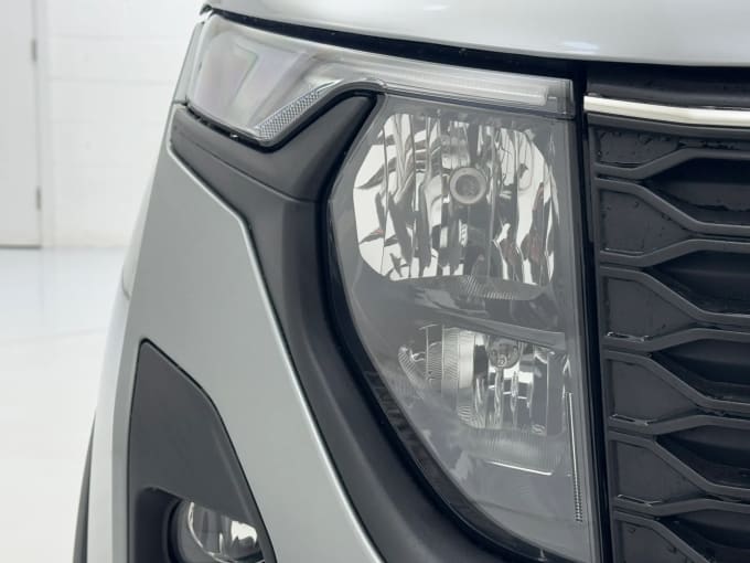 2025 Ford Transit Courier