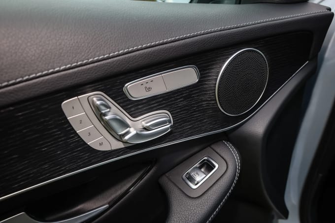 2021 Mercedes-benz Glc