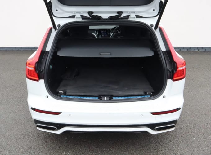 2020 Volvo V60