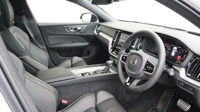 2020 Volvo V60