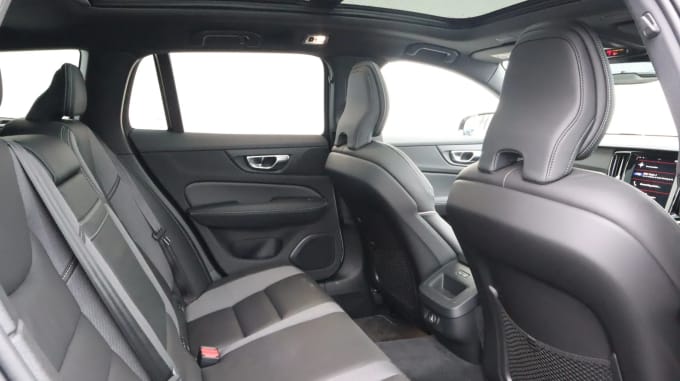 2020 Volvo V60