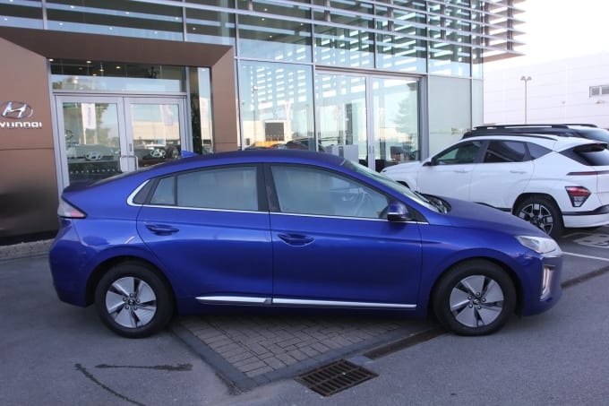2022 Hyundai Ioniq