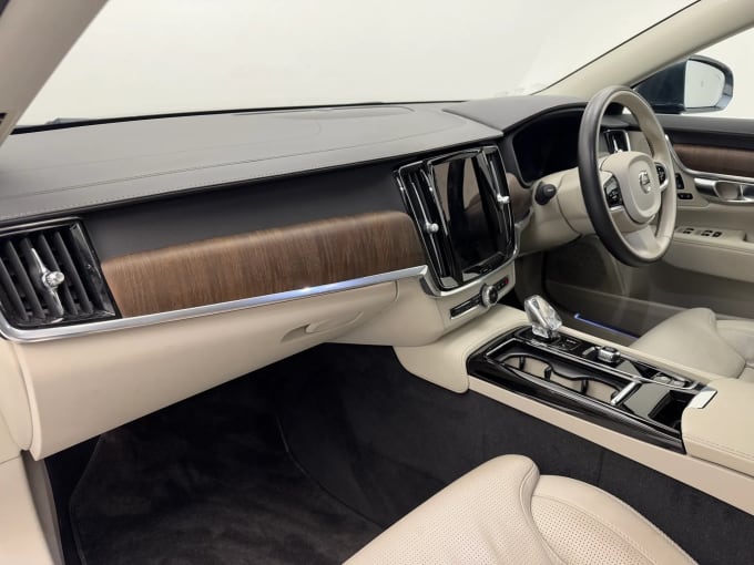 2021 Volvo S90