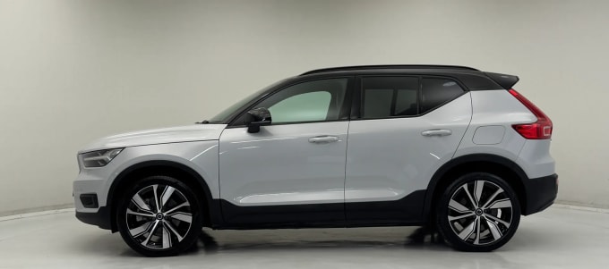 2025 Volvo Xc40