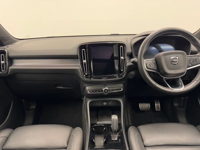 2025 Volvo Xc40