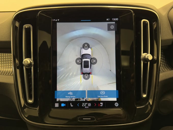 2025 Volvo Xc40