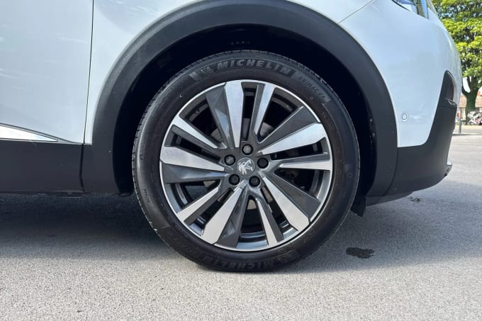 2020 Peugeot 5008