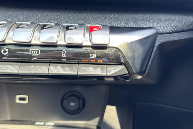 2020 Peugeot 5008