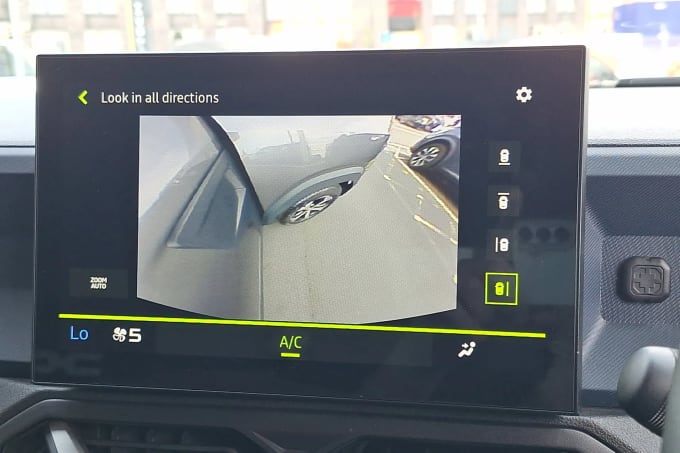 2025 Dacia Duster