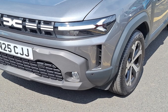 2025 Dacia Duster
