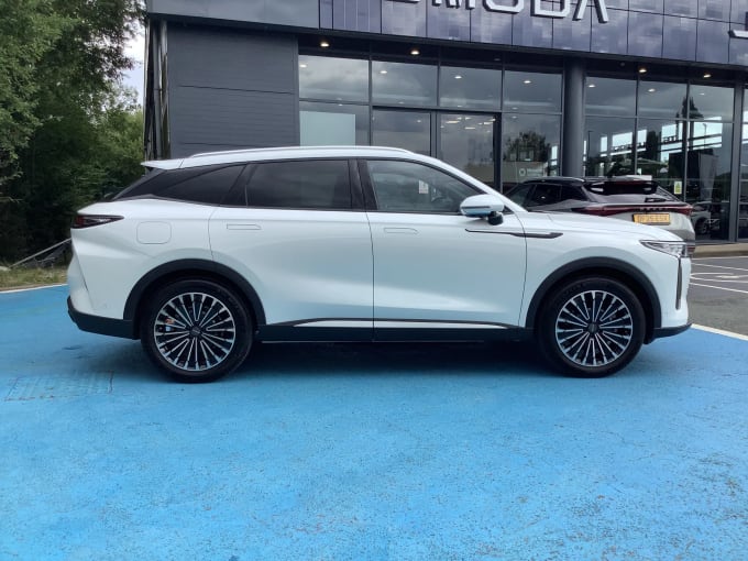 2025 Omoda 9