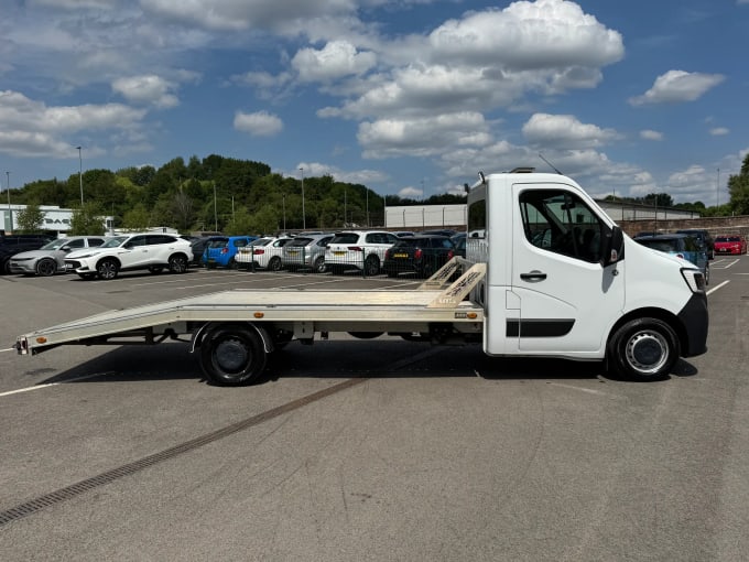 2021 Renault Master