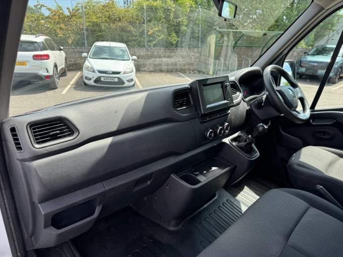 2021 Renault Master