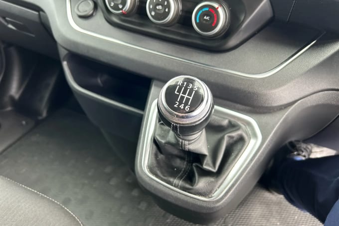 2023 Renault Trafic