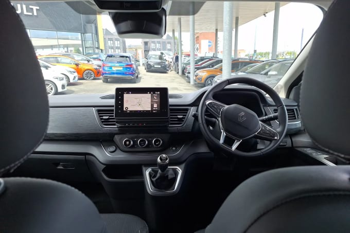 2025 Renault Trafic