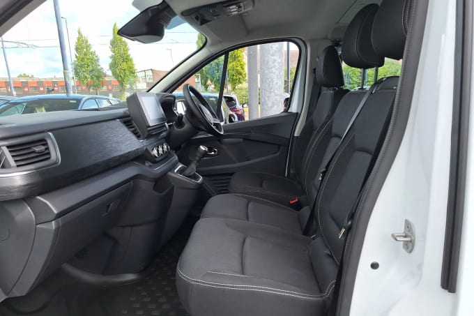 2025 Renault Trafic
