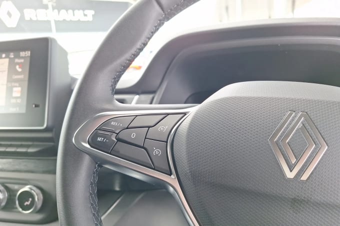 2025 Renault Trafic