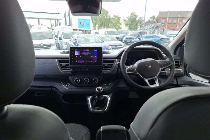 2025 Renault Trafic
