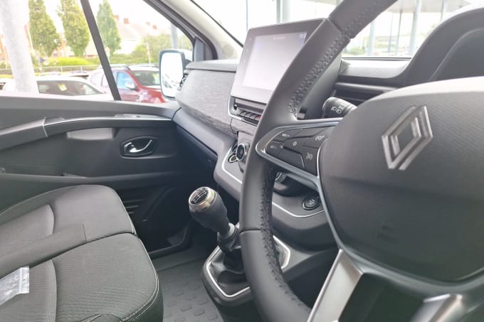 2025 Renault Trafic