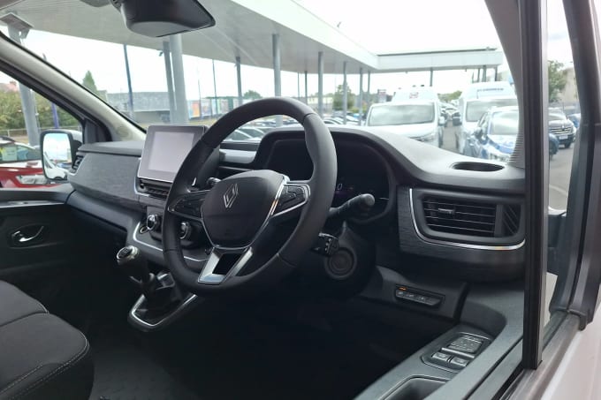 2025 Renault Trafic