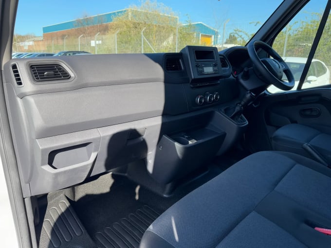 2023 Renault Master