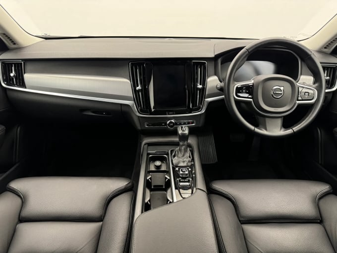 2020 Volvo V90