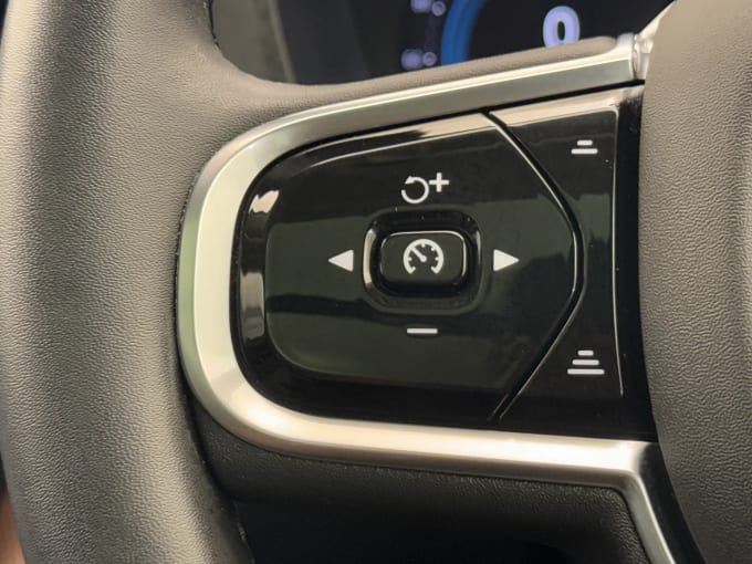 2025 Volvo Xc60