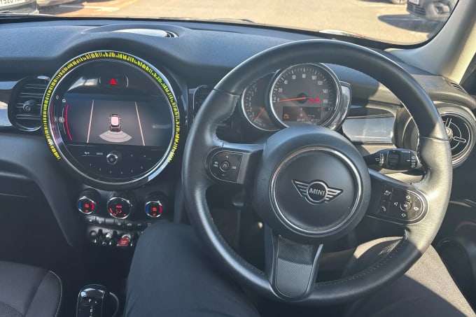 2022 Mini Hatch