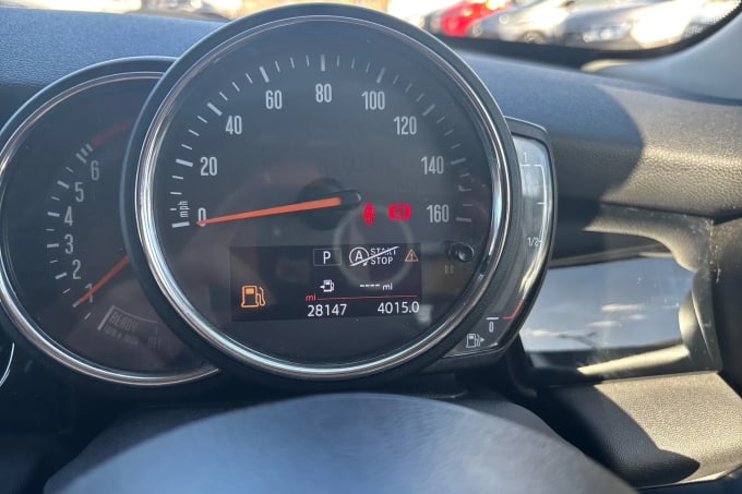 2022 Mini Hatch