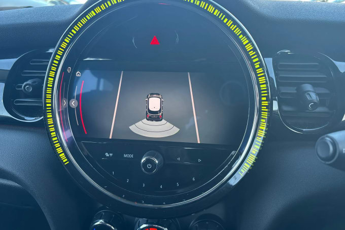 2022 Mini Hatch