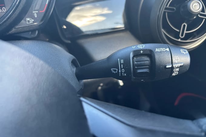 2022 Mini Hatch