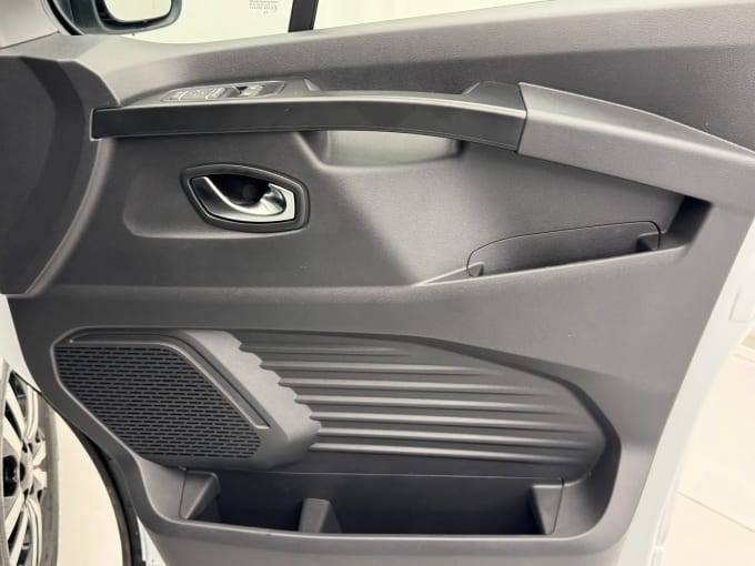 2025 Renault Trafic