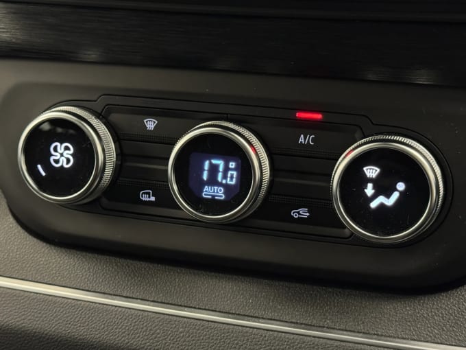 2025 Renault Trafic
