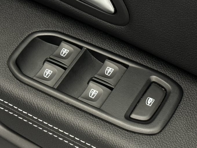 2022 Dacia Duster