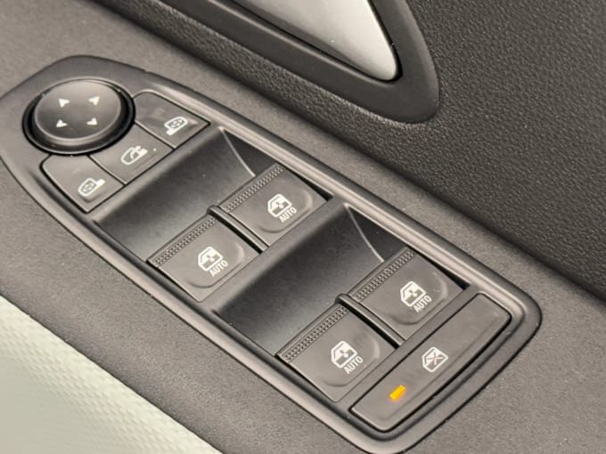 2025 Dacia Duster