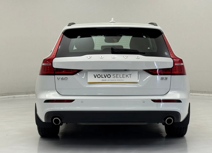 2022 Volvo V60