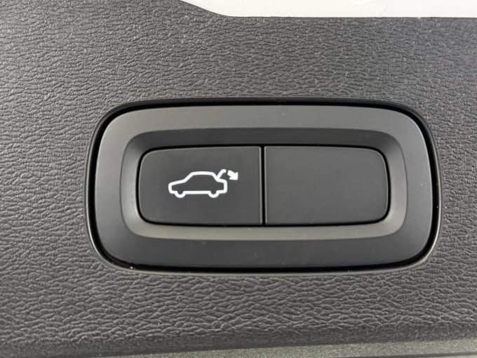 2022 Volvo V60