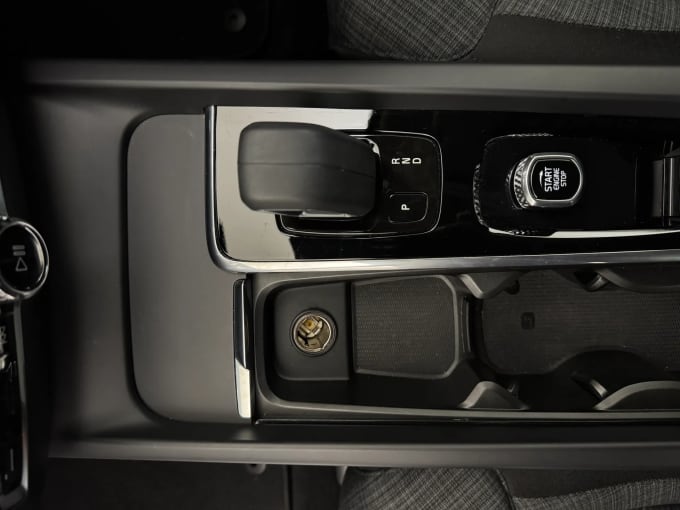 2022 Volvo V60