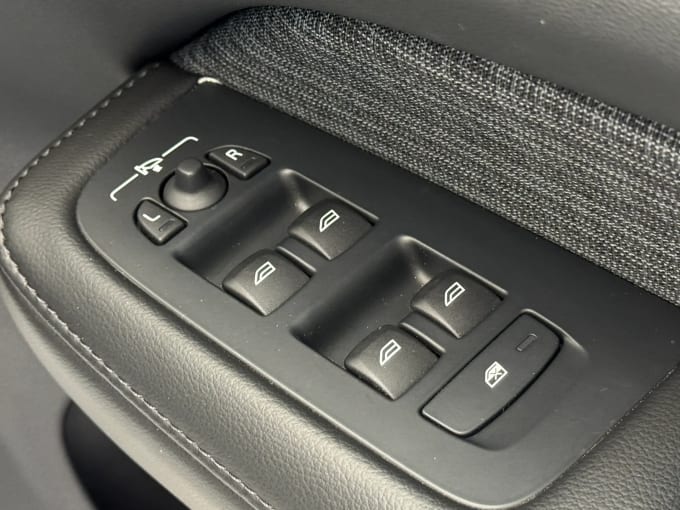 2022 Volvo V60