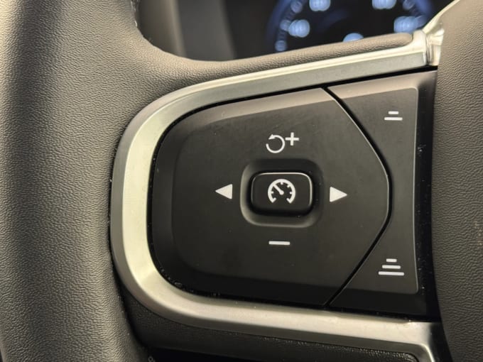 2022 Volvo V60