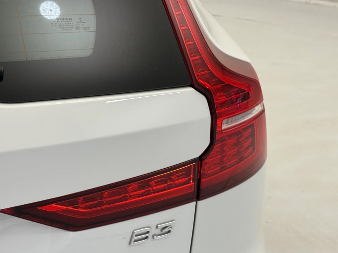2022 Volvo V60