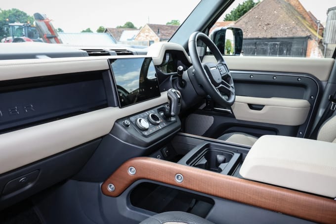 2024 Land Rover Defender