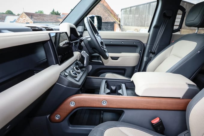 2024 Land Rover Defender