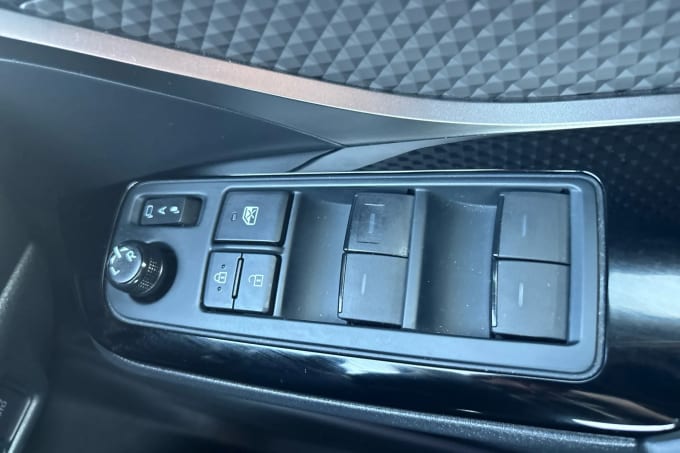 2023 Toyota C-hr