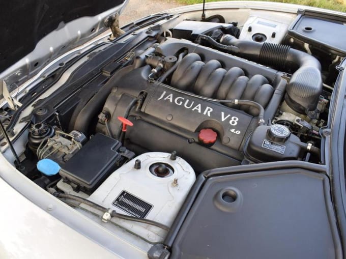 2000 Jaguar Xk8