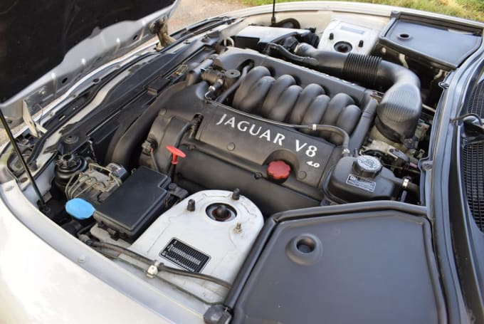 2000 Jaguar Xk8