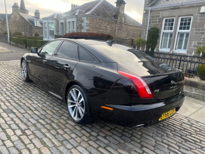 2025 Jaguar Xj